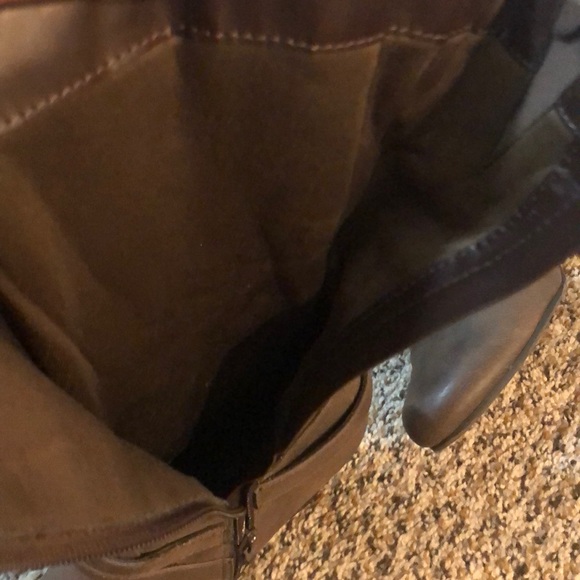 White Mountain Boots worn once - Picture 4 of 5